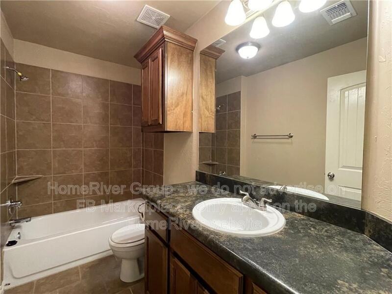 914 Sw 92nd St - Photo 7 of 9