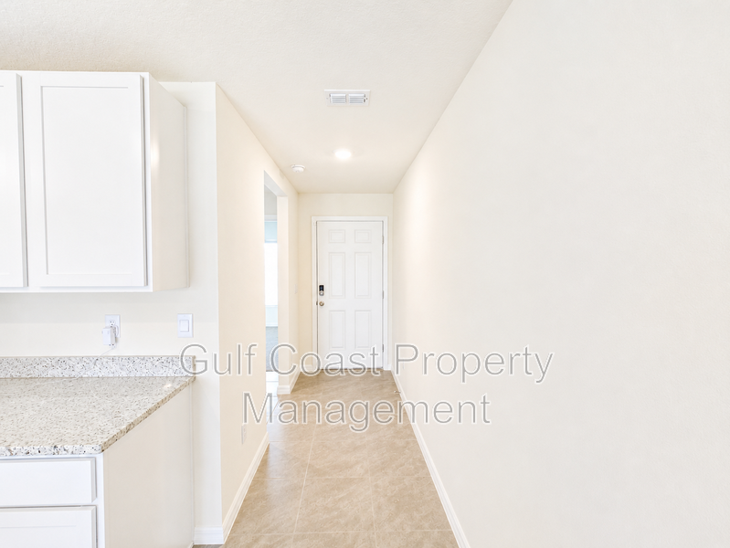 10642 Chippewa Dr - Photo 2 of 22