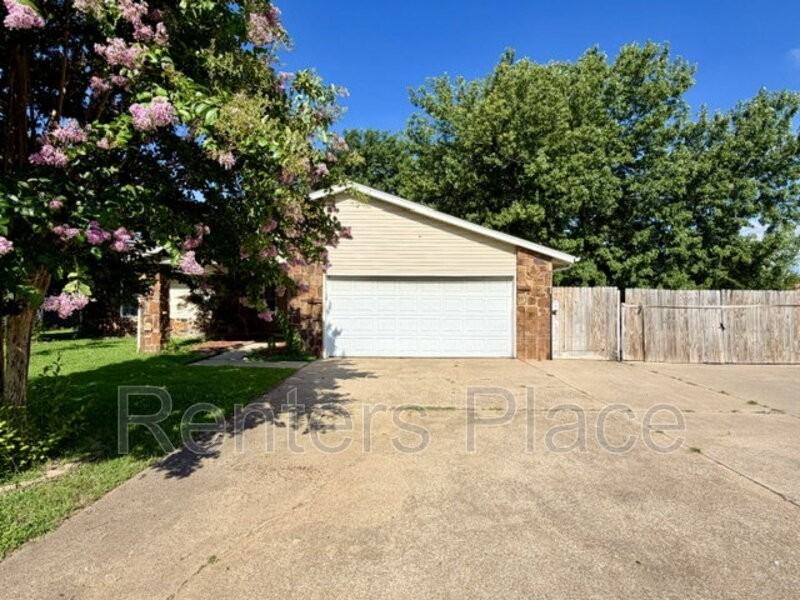 14148 S Poplar Pl - Photo 2 of 30