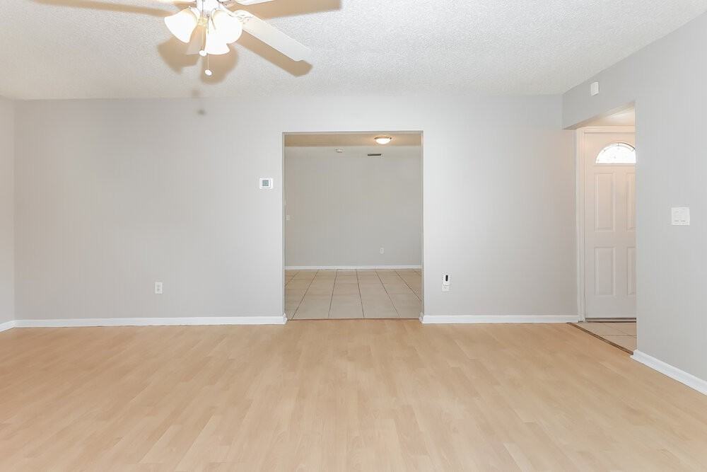 200 Perry Ave - Photo 6 of 16