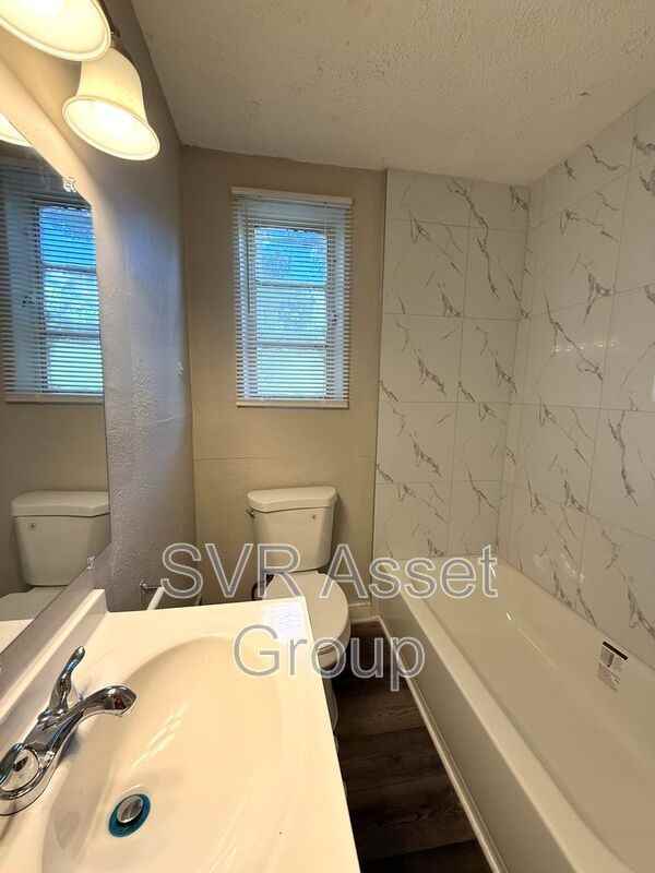 9073 11th Ave - Photo 5 of 10