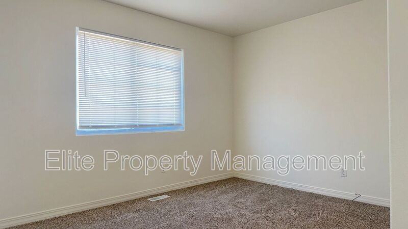 161 S Stardust Cir - Photo 2 of 18