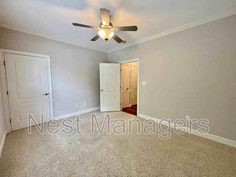 206 Fountainhead Ln #201 - Photo 6 of 25