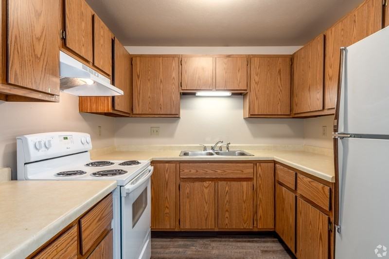 1721 Lenwood Ave #6 - Photo 2 of 15