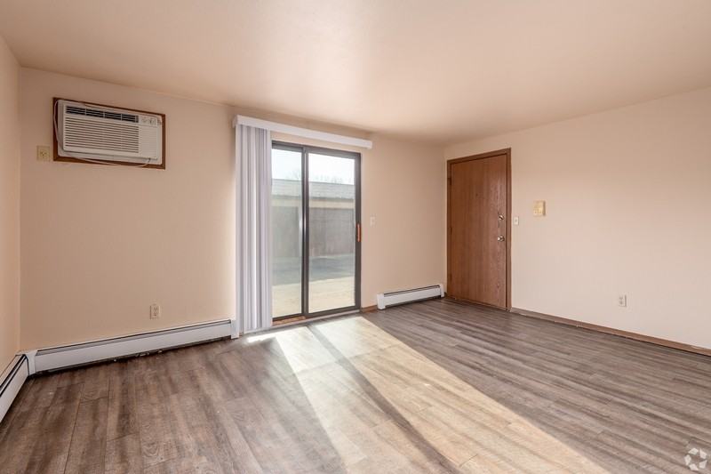 1721 Lenwood Ave #6 - Photo 5 of 15