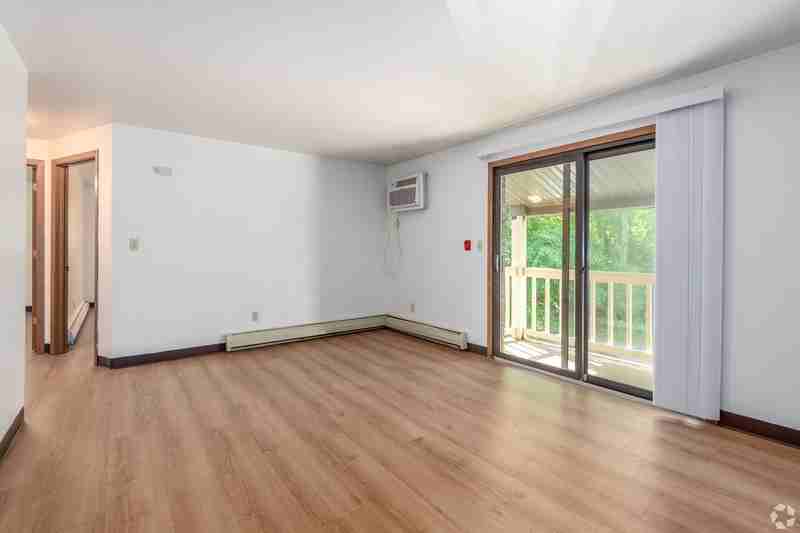516 Baird Creek Rd - Photo 7 of 15