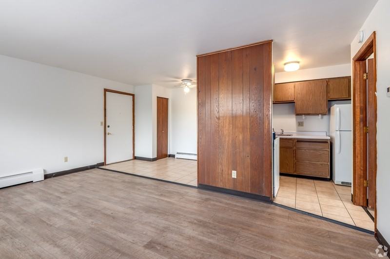 1142 E Walnut St - Photo 5 of 15