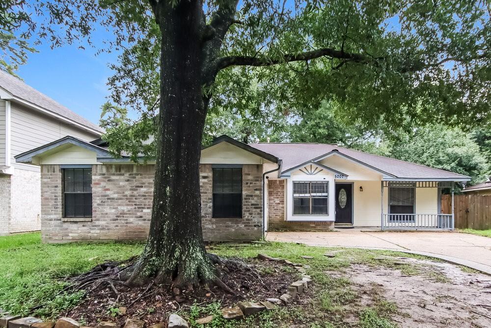 5207 Village Springs Dr
