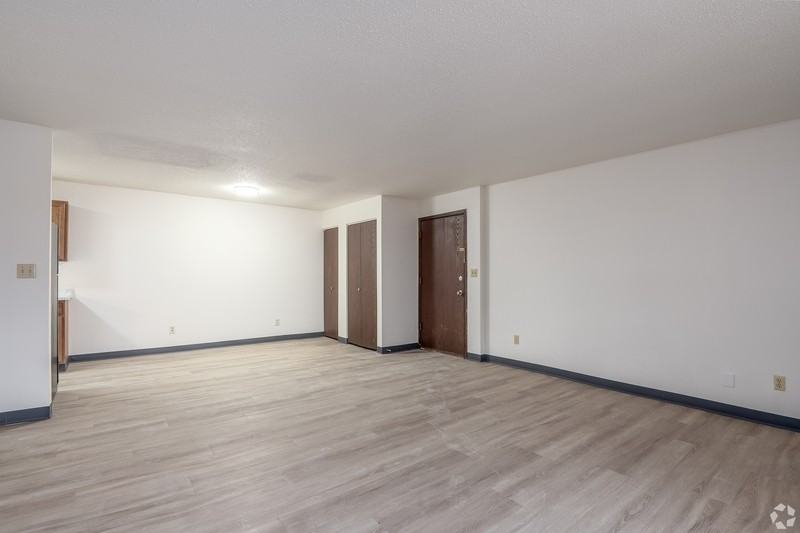 168 Morningside Dr - Photo 3 of 11