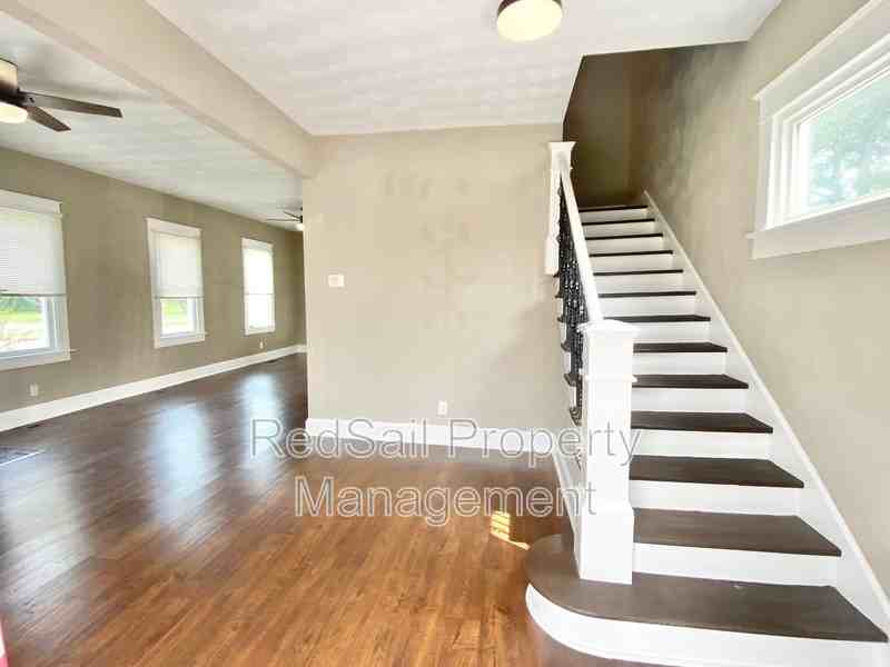 1708 Canton Ave - Photo 3 of 24