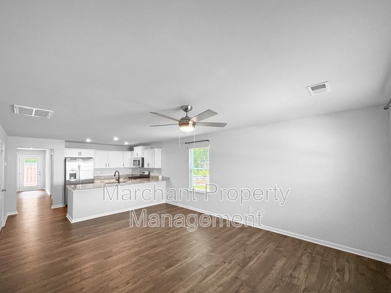 403 Moss Branch Ct - Photo 3 of 19
