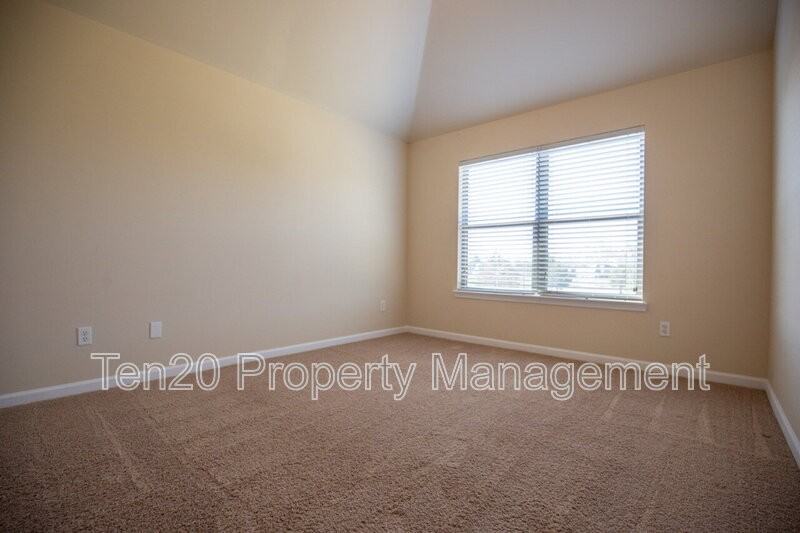 24 Sword St - Photo 6 of 28