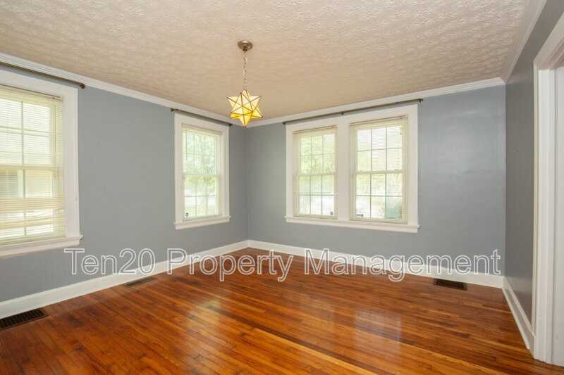 1708 Slade Dr - Photo 5 of 18