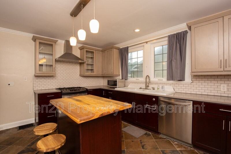 1708 Slade Dr - Photo 7 of 18