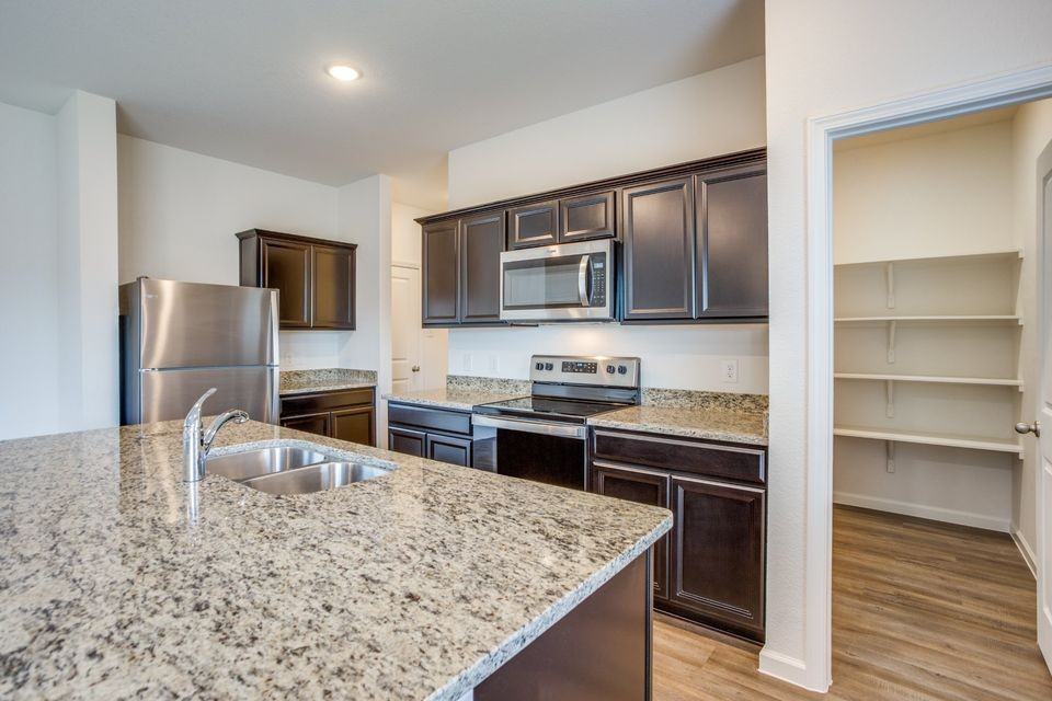 305 Briar Cv #20 - Photo 4 of 10