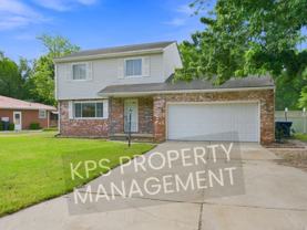 1915 Cypress Ln - Photo 1 of 1