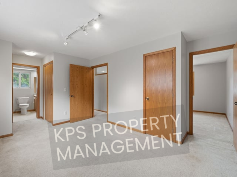1915 Cypress Ln - Photo 7 of 10