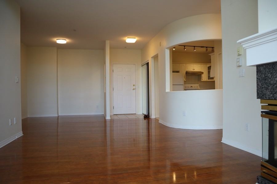 3176 Plateau Blvd - Photo 3 of 28
