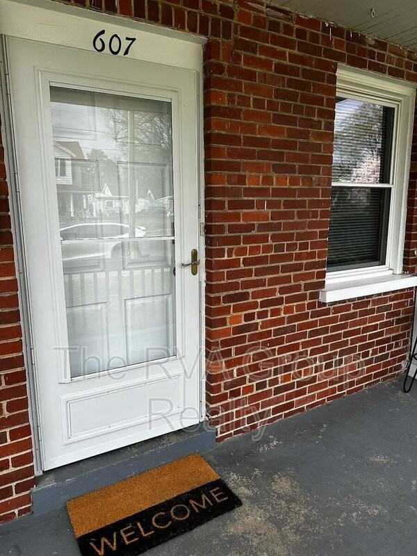 607 E Brookland Park Blvd - Photo 2 of 14
