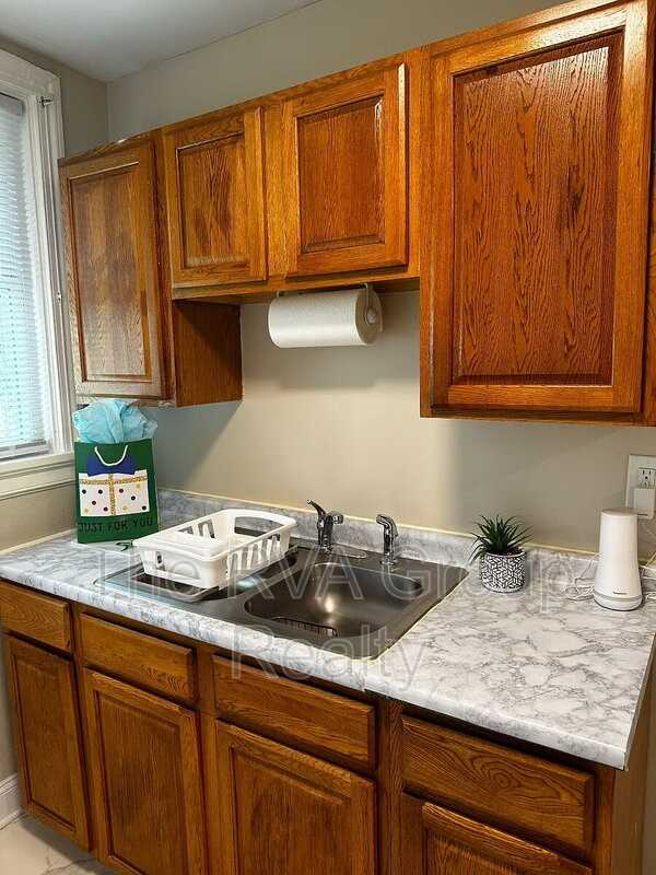 607 E Brookland Park Blvd - Photo 6 of 14
