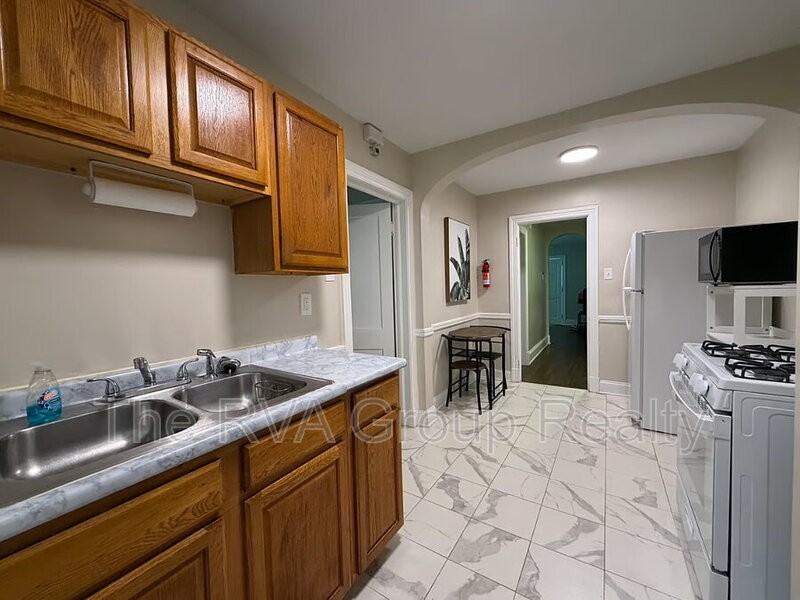 607 E Brookland Park Blvd - Photo 7 of 14