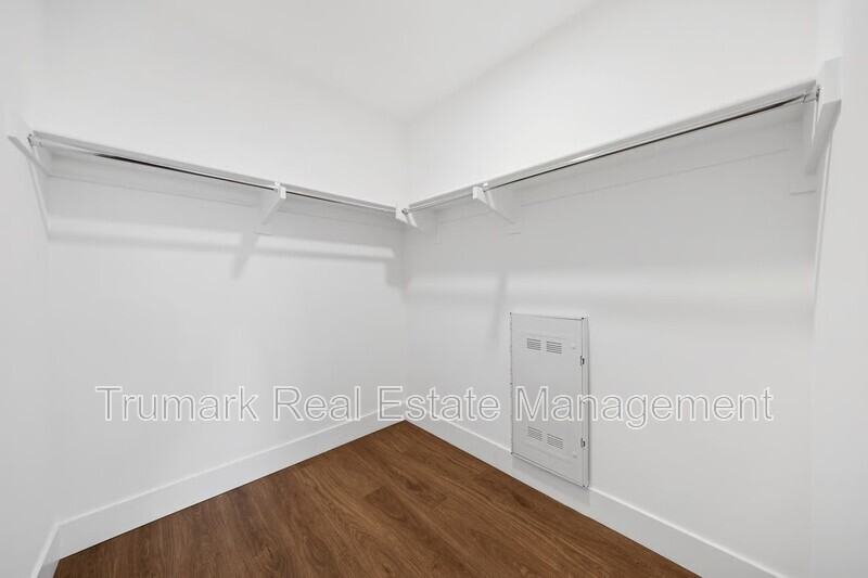 218 N El Molino Ave #204 - Photo 5 of 11