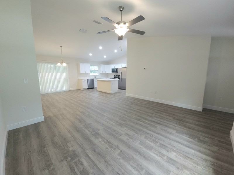 387 E Caldwell Dr - Photo 6 of 18