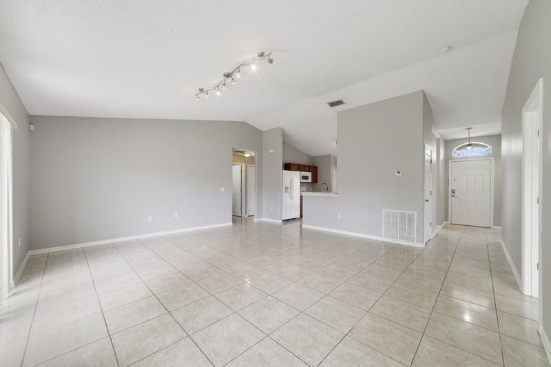 266 Chadworth Dr - Photo 5 of 12
