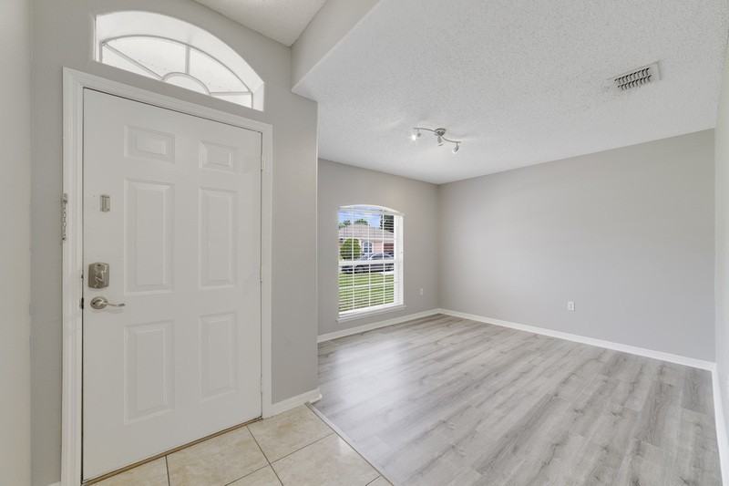266 Chadworth Dr - Photo 6 of 12