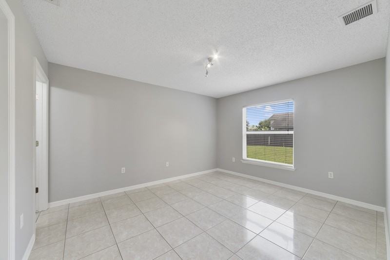 266 Chadworth Dr - Photo 7 of 12
