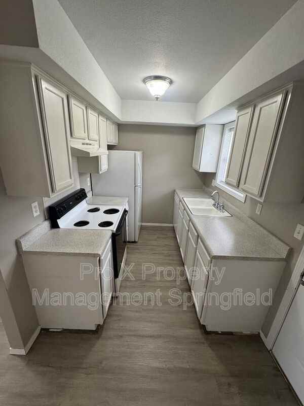4131 S Glenn Ave #B - Photo 2 of 14