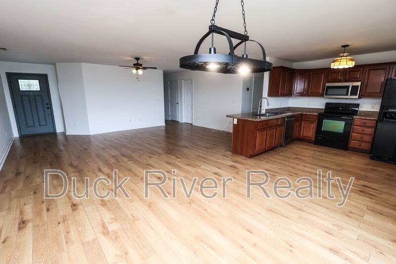2207 Carpenter Bee Dr - Photo 4 of 17