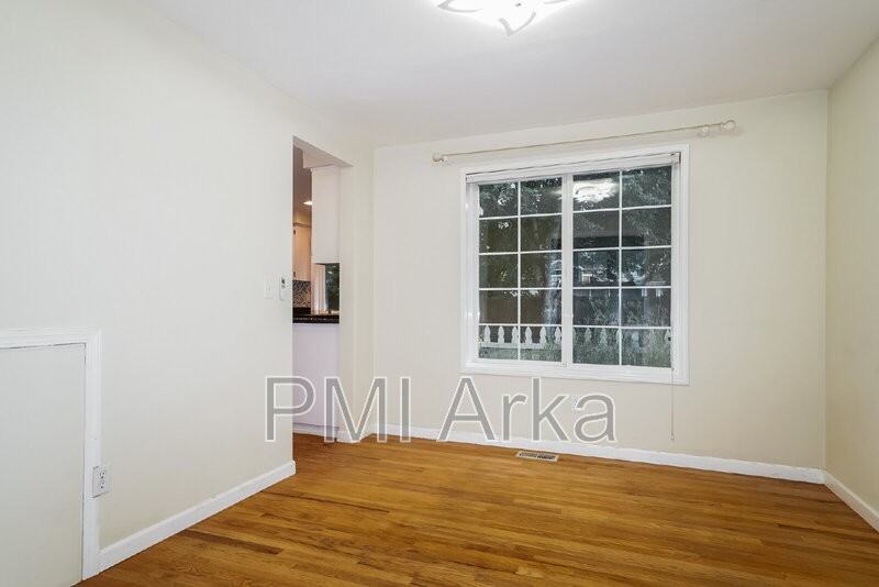 2451 238th Pl Ne - Photo 4 of 17
