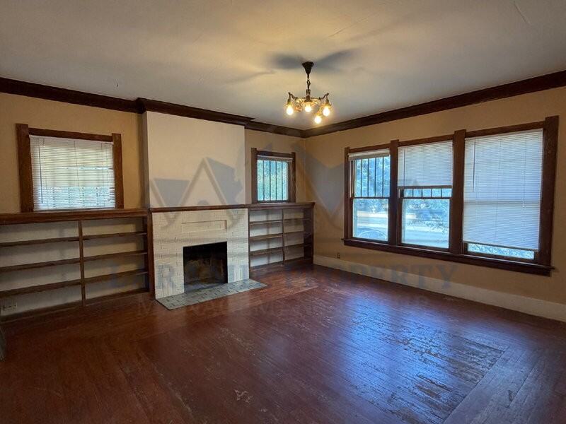 1526 E Grand Ave #2 - Photo 4 of 20
