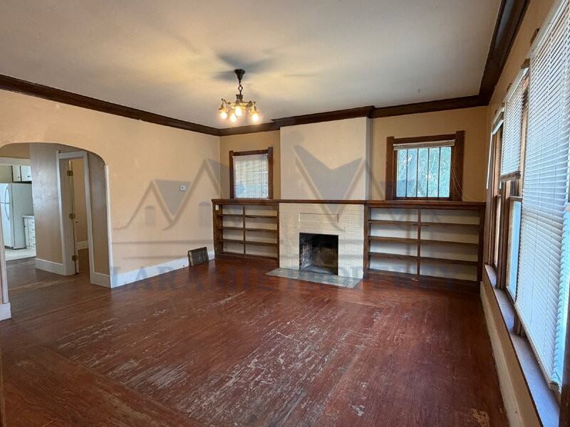 1526 E Grand Ave #2 - Photo 6 of 20