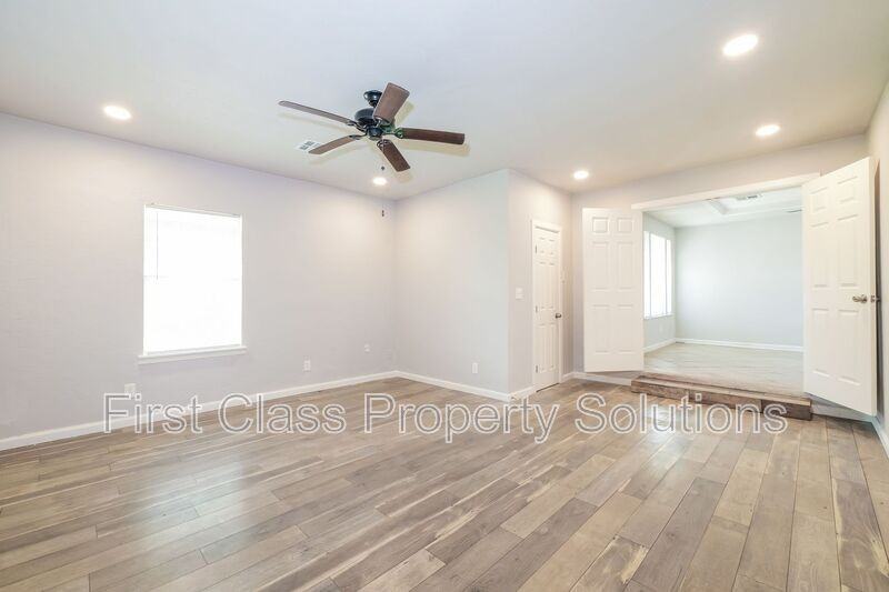 1205 S Howard Ave - Photo 5 of 37