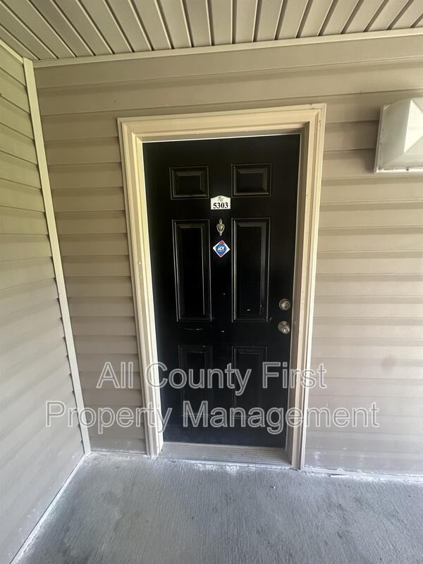 5303 Fairington Club Dr - Photo 3 of 15