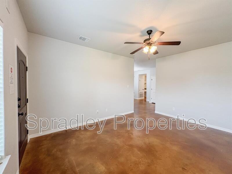 206 Juniper Dr Unit B - Photo 2 of 15