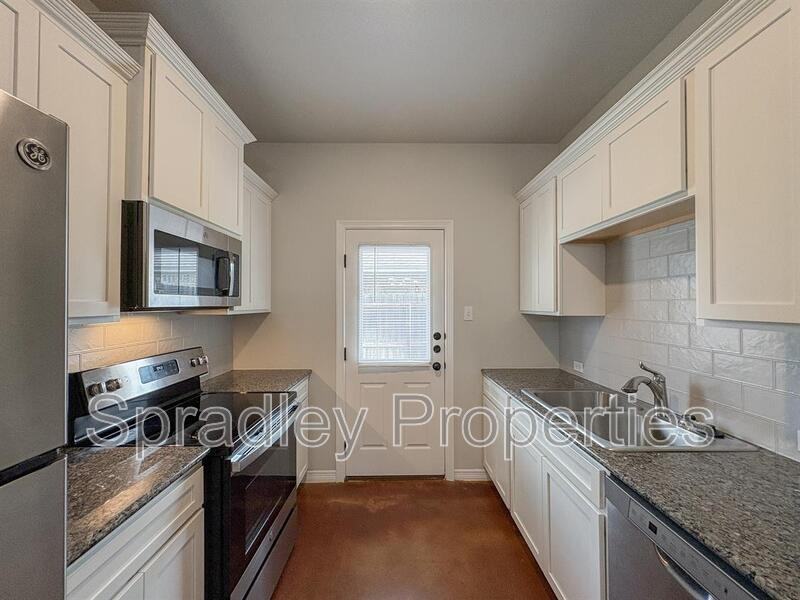 206 Juniper Dr Unit B - Photo 5 of 15