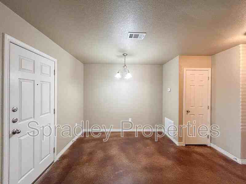 1560 Chance Ct - Photo 6 of 14