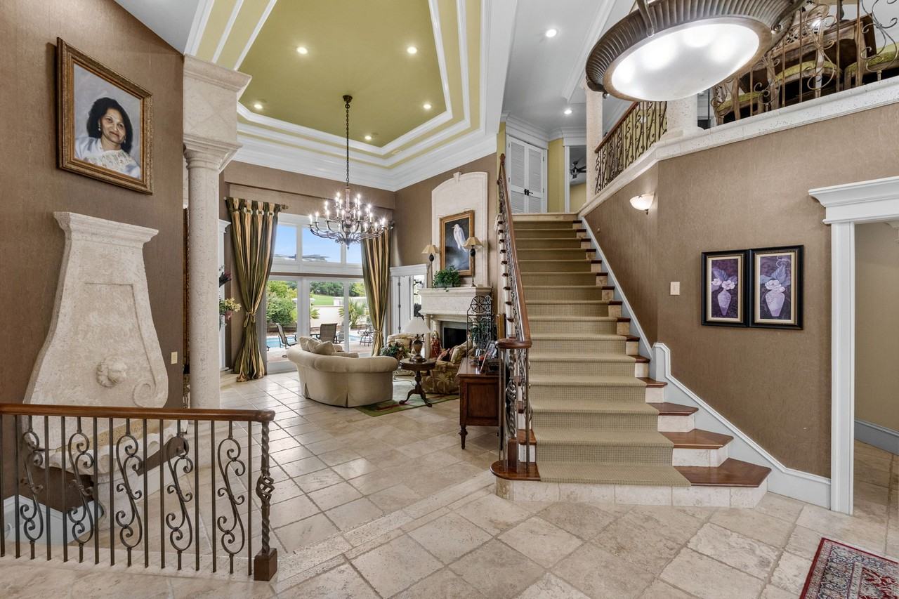 8747 Monaco Cir #1 - Photo 4 of 10