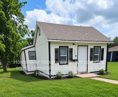 featured image of 209 W 23rd St