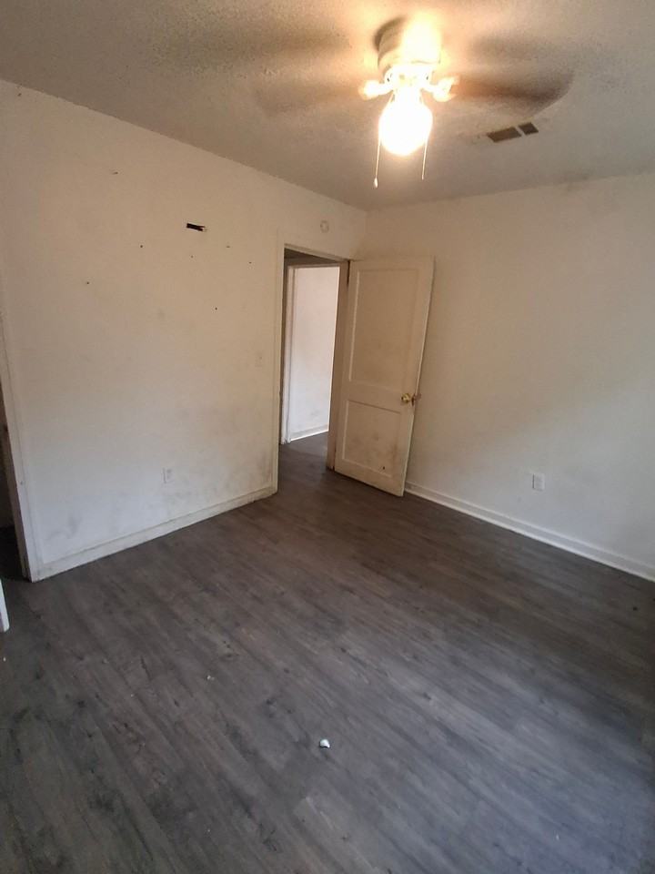 240 Ellis Ave #1 - Photo 7 of 11