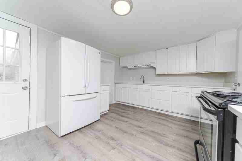 824 2nd St