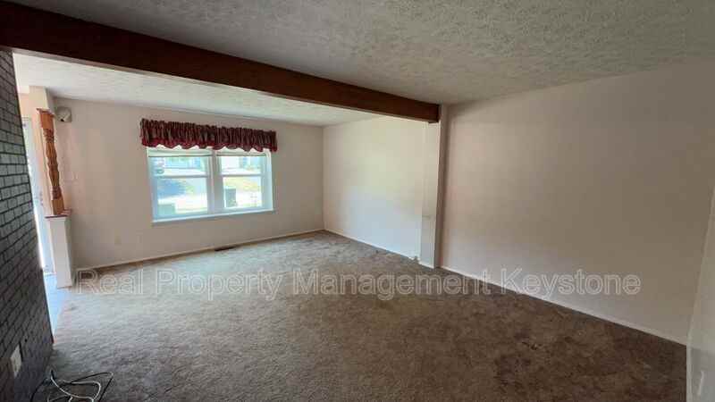 176 W Russets Cir - Photo 5 of 24