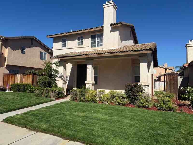 39545 Warbler Dr - Photo 2 of 33
