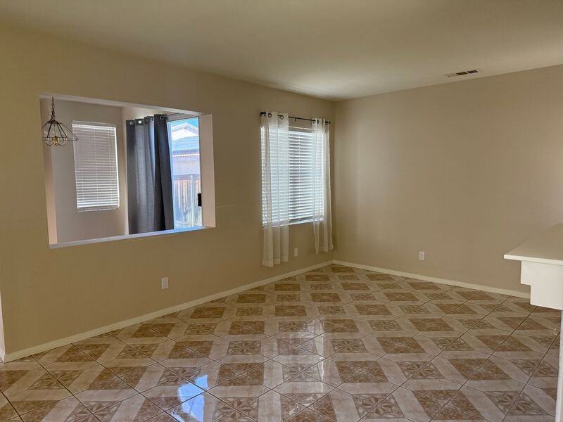 39545 Warbler Dr - Photo 5 of 33
