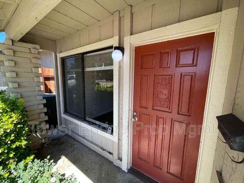 6416 Miles Ln - Photo 3 of 36