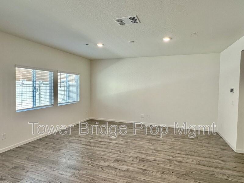11789 Plato Way - Photo 6 of 46