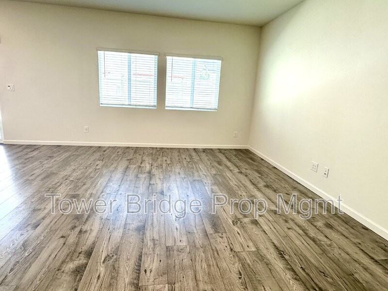 11789 Plato Way - Photo 7 of 46